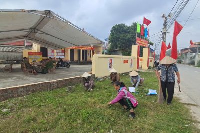 TRƯỜNG MẦM NON TRẦN HƯNG ĐẠO THAM GIA RA QUÂN TỔNG DỌN VỆ SINH MÔI TRƯỜNG TẠI CÁC THÔN TRÊN ĐỊA BÀN XÃ TRẦN THƯƠNG