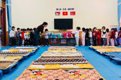 HOẠT ĐỘNG GIỜ NGỦ CỦA CÔ VÀ TRÒ LỚP 4-5 TUỔI A4