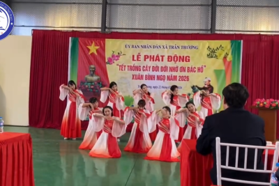 CÁC CÔ GIÁO TRƯỜNG MẦM NON TRẦN HƯNG ĐẠO THAM GIA BIỂU DIỄN TIẾT MỤC “ĐOẢN XUÂN CA” TẠI LỄ PHÁT ĐỘNG “TẾT TRỒNG CÂY ĐỜI ĐỜI NHỚ ƠN BÁC HỒ” XUÂN BÍNH NGỌ 2026
